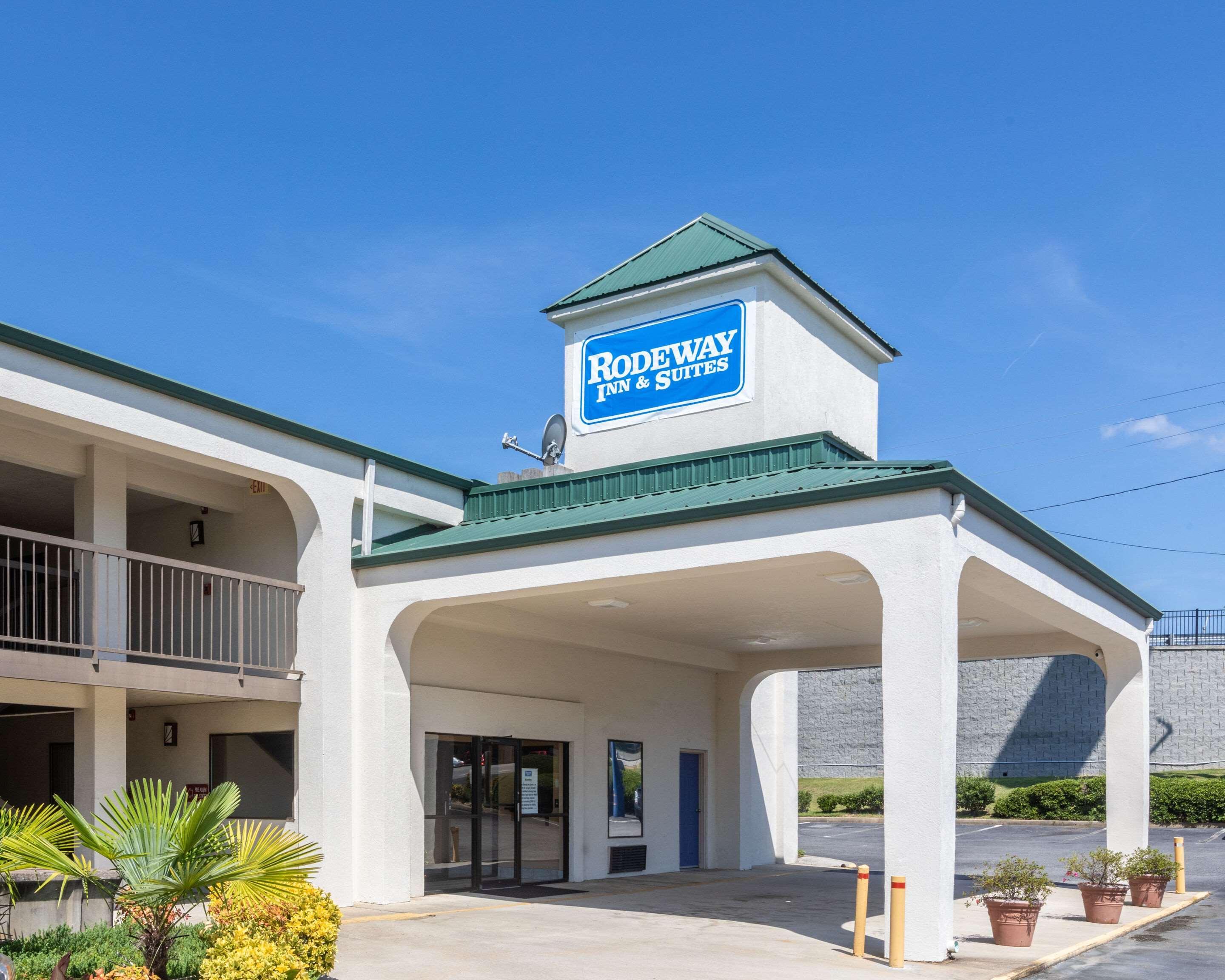 Rodeway Inn & Suites メイコン エクステリア 写真